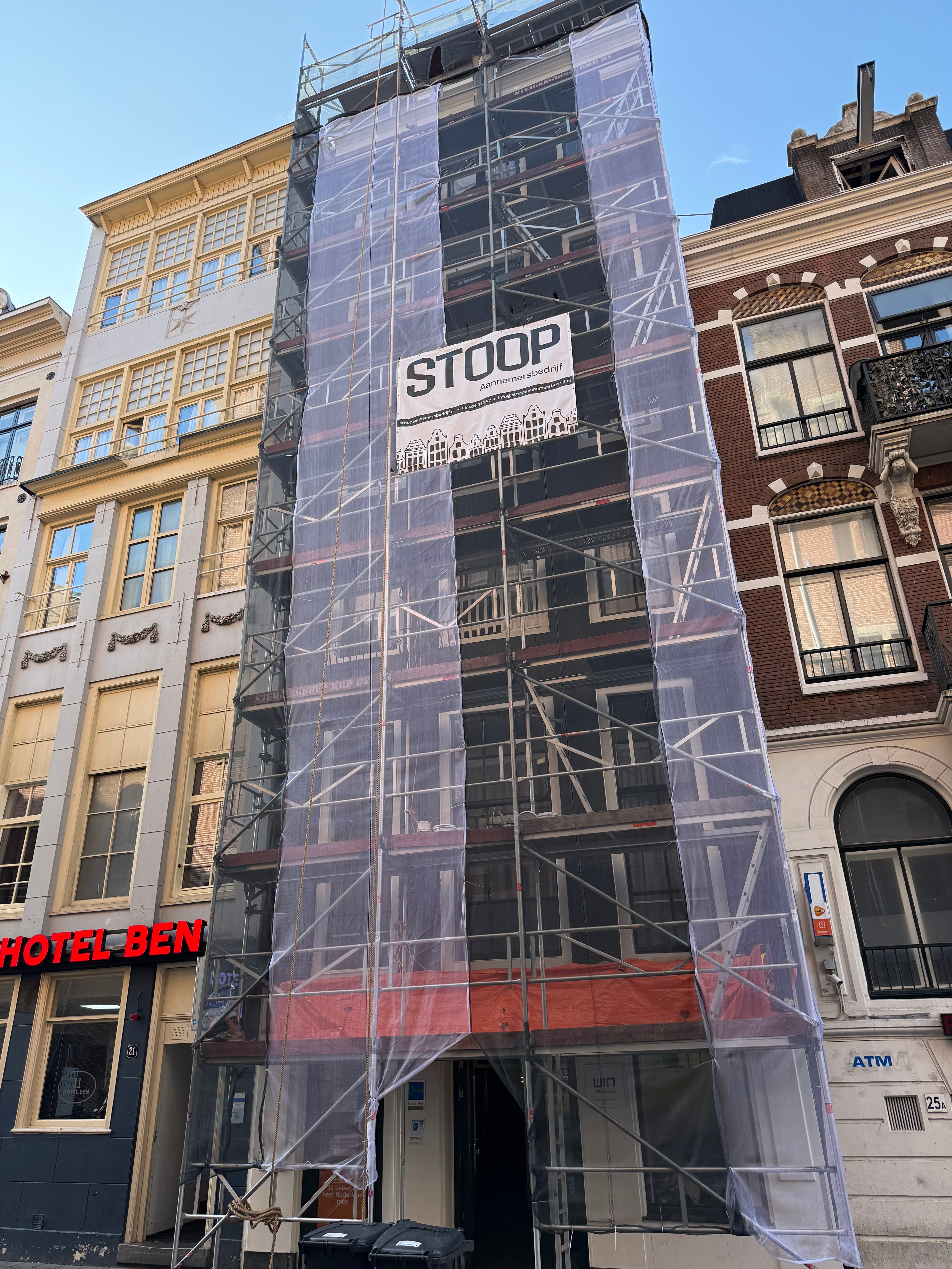 Stoop-spandoek op de steiger